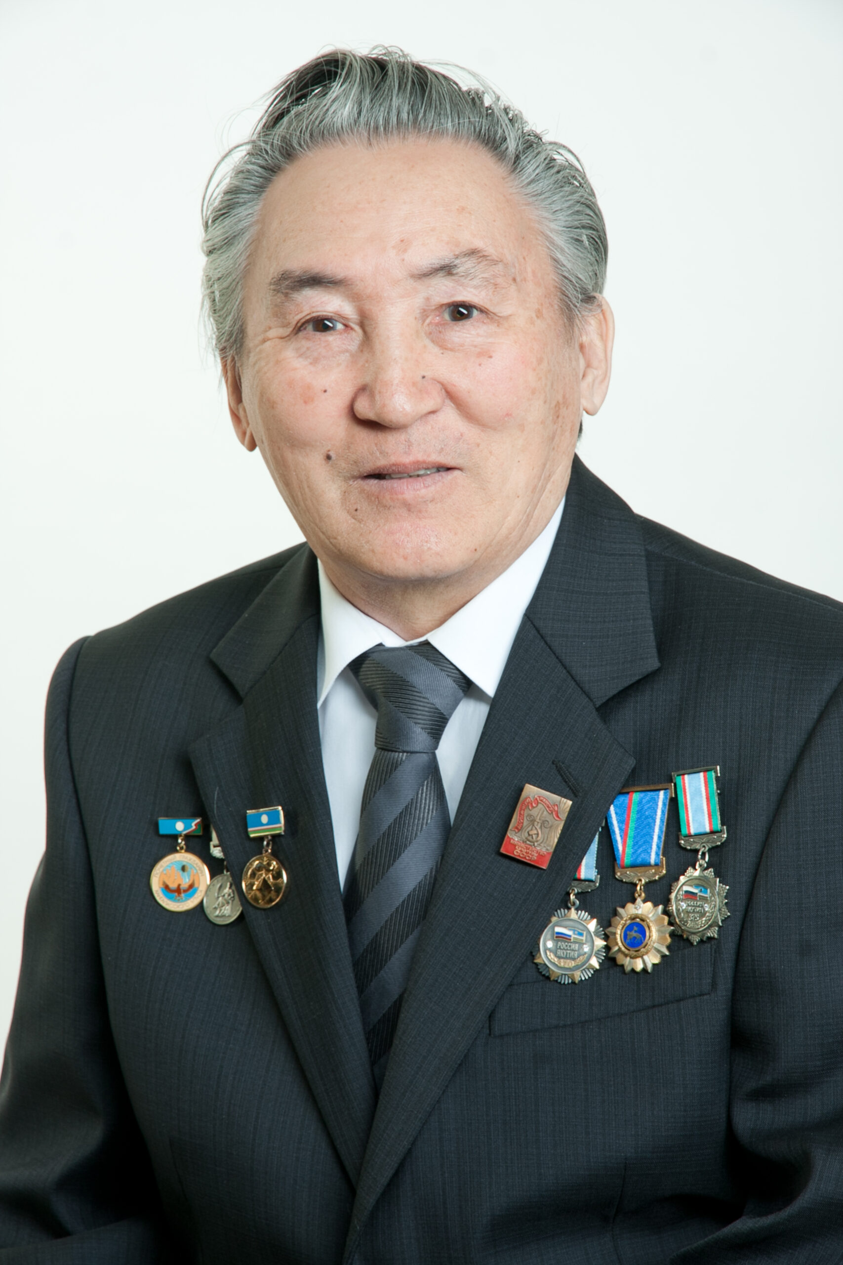 Ойуку бөдөҥ суруйааччы